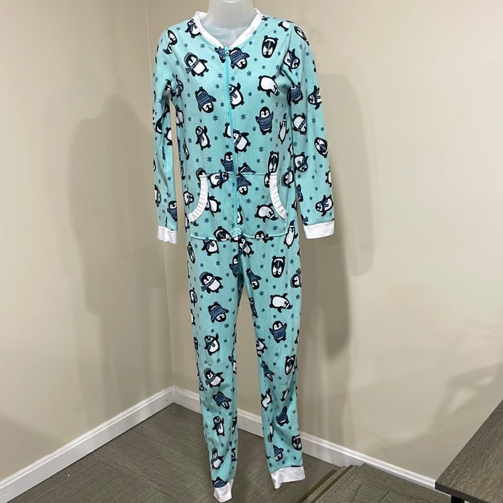 NWOT Our Family PJs Penguin Zippered Adult Onesie.  Size M medium S M L